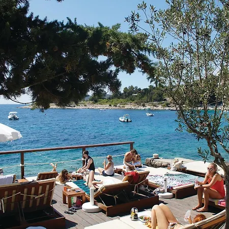 Pet Friendly In * Rudina