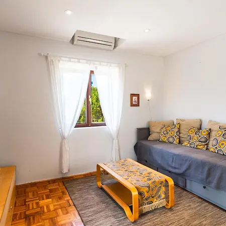 Pet Friendly In Сasa de vacaciones Rudina